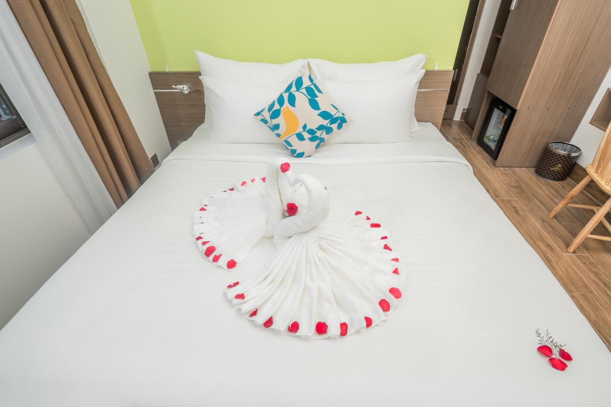 Dn Beach Hotel Da Nang Esterno foto