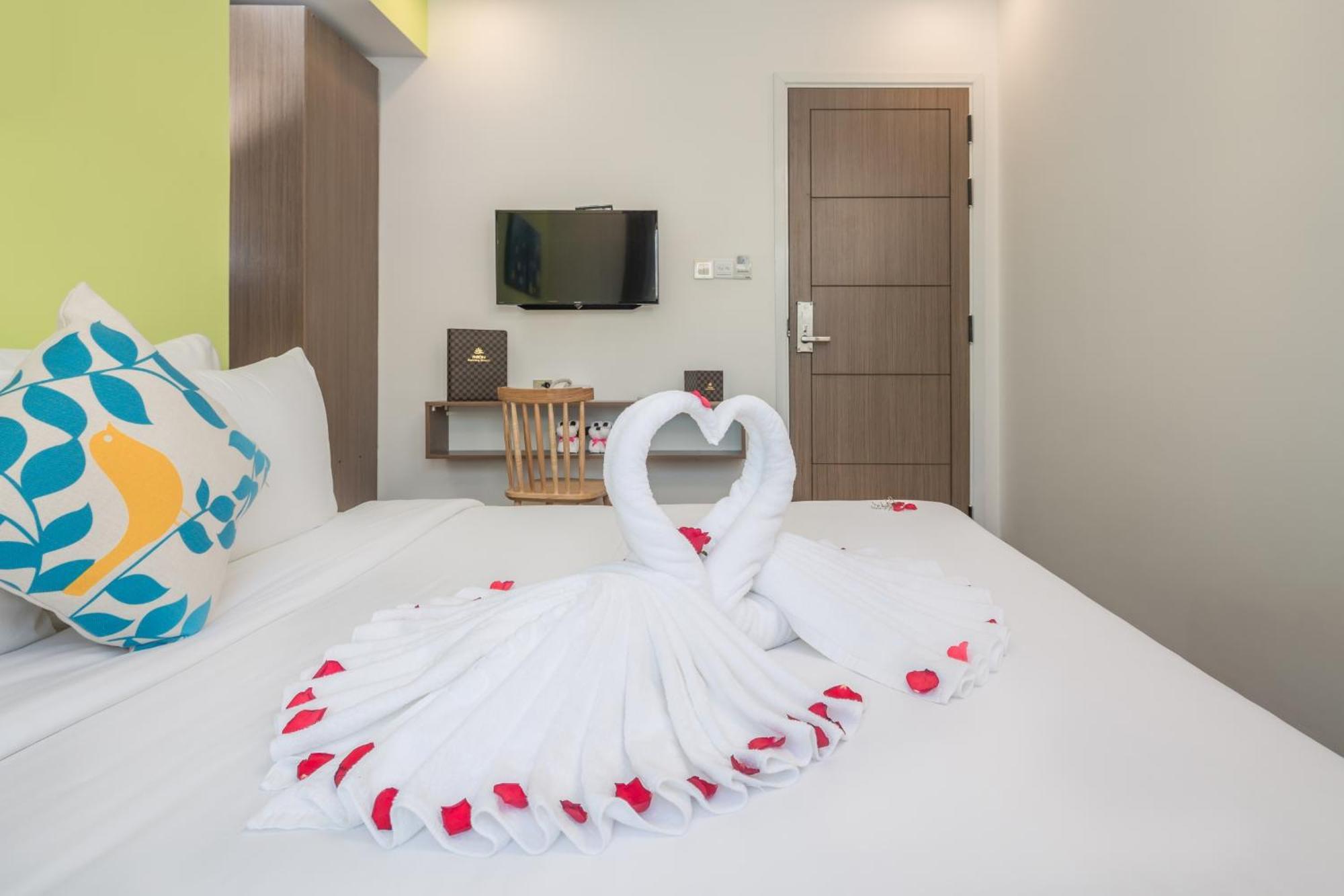 Dn Beach Hotel Da Nang Esterno foto